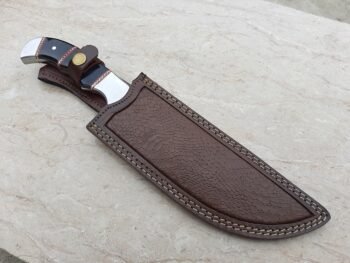 Tracker-Knife-With-Leather-Sheath