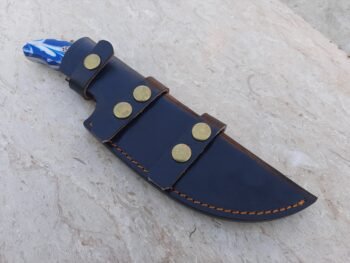 Tracker-Knife-With-Leather-Sheath